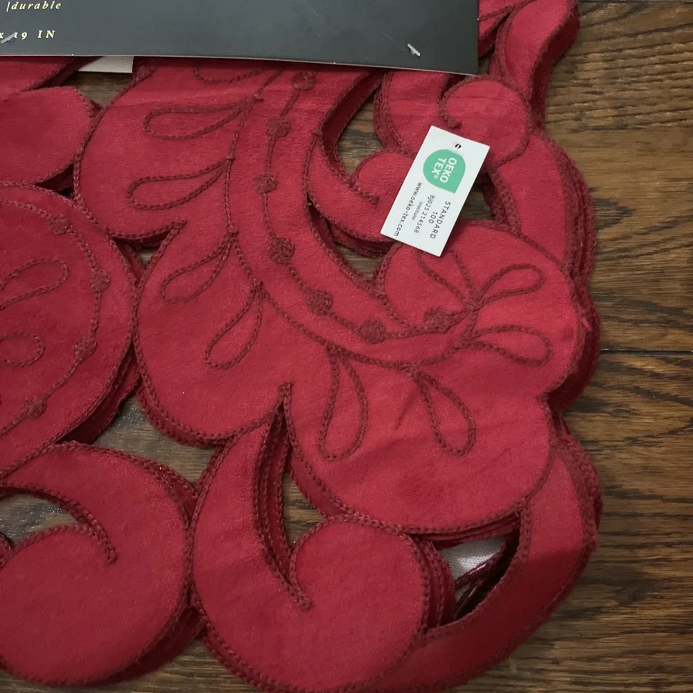 Envogue Home Set Of 4 Placemats Embroidered Cutouts Red Swirls Oeko Tex